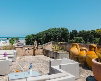 Corte Di Nettuno - Cdshotels - אוטרנטו - מרפסת