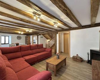 Casa Rural Sutegia - Ciga - Sala de estar