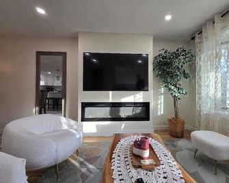 Upper-Level Oasis- Ideal for 2026 World Cup visitors - Norwood