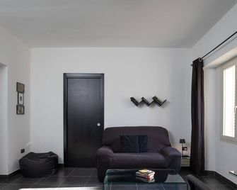 Bonaventura's House by Wonderful Italy - Olbia - Wohnzimmer