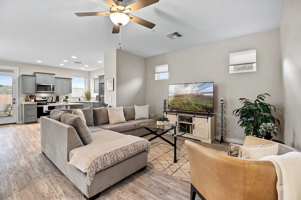 Living room view of Cottonwood Modern Vineyard- Near golf course, trail and dog park!