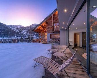 Serre-Chevalier: 5-Star Luxury Chalet, Spa Area, Panoramic View - La Salle-les-Alpes - Piscine