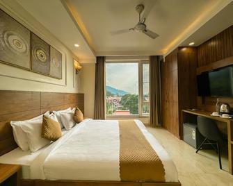 Hotel Nirvana Bliss, Behind Parmarth Niketan - 나렌드라 나가르 - 침실