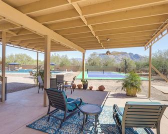 Oro Valley Retreat w/ Pool, Spa & Rooftop Views! - Oro Valley - Balcony