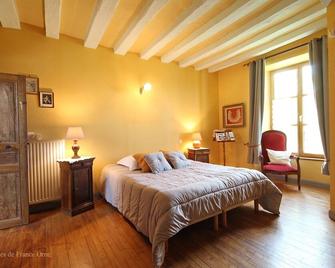 Manoir de Coulandon - Аржантан - Спальня