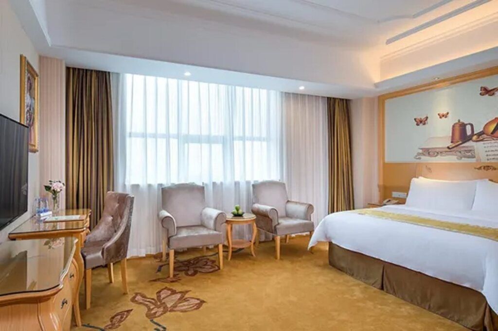 Vienna Hotel Guangdong Gaozhou City East Passenger Depot thumbnail 2