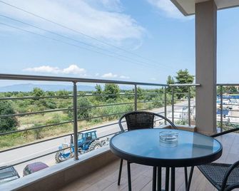 Aquamare Studios - Pefkochori - Balcón