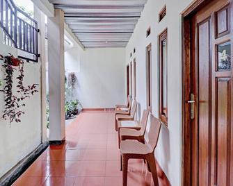 OYO 90454 Adinda Homestay Cibodas Lembang - Lembang - Chodba