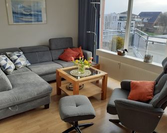 Bright and friendly apartment in the center of Grömit - Grömitz - Wohnzimmer