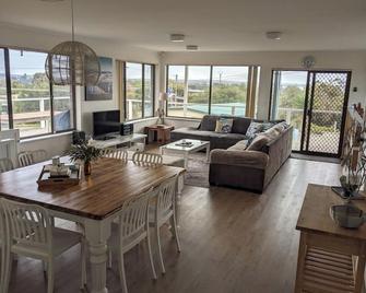 The Castle - Goolwa Beach - Goolwa - Dining room