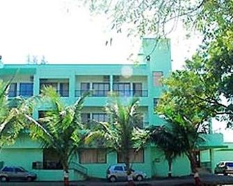 Van Vihar Hotel - Silvassa - Bâtiment