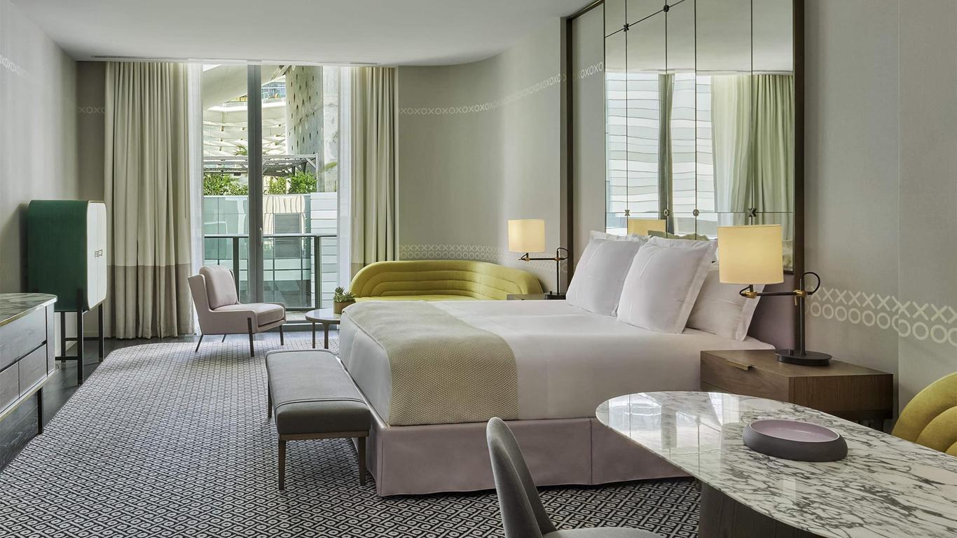 SLS LUX Brickell