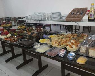 Samir Hotel Business - פורטו וליו - בופה