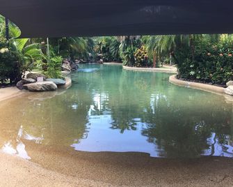 Cairns Golf Course Apartment - Woree - Piscina