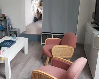 Au Plaisir D'accueillir - Chambre - Baden - Wohnzimmer