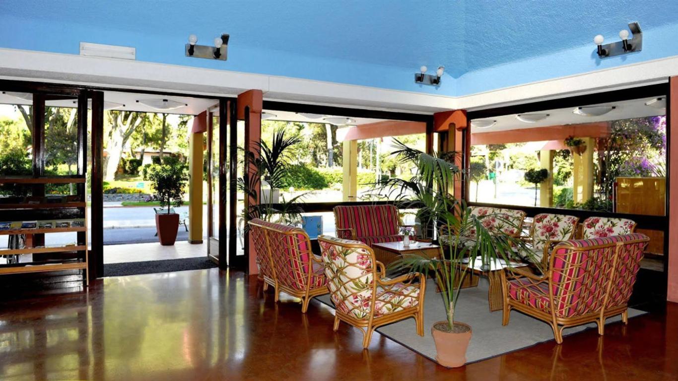 La Serra Holiday Village & Beach Resort