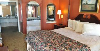 Americas Best Value Inn Longview - Longview - Bedroom