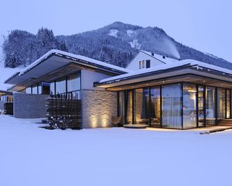 Wiesergut - Hinterglemm - בניין