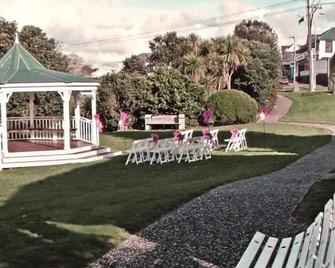 The Kentish Hotel - Waiuku - Patio