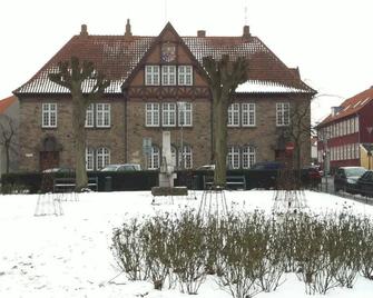 Hotel Posthuzed - Rønne - Building