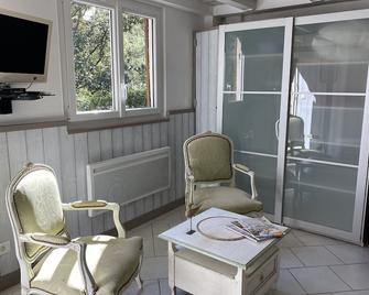 Cabanon de Naïs T2 with terrace and private access to Lake Esparron de Verdon - Esparron-de-Verdon - Sala de estar