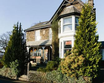 Rum Doodle B&B - Windermere - Building