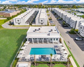 624 Trikomo Drive - Davenport