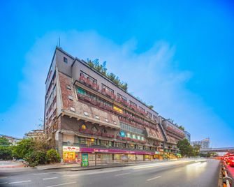 Hanting Hotel Chengdu Yipintianxia - Chengdu - Edificio