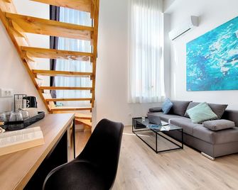 1901-on-sea - Vis - Living room