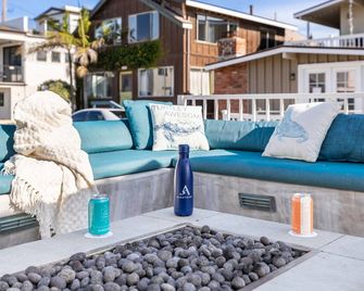 Ocean Breeze I by AvantStay - Newport Beach