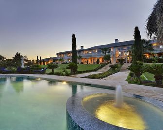 Lake Travis16,000 Sqft Waterfront Luxury W/Boat Dock, Pickleball Courts, 12acres - Marble Falls - Bazén