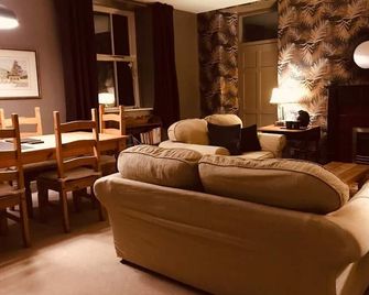 Bright and spacious holiday apartment in Tideswell with free Wifi - Bakewell - Living room