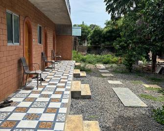 Time Travellers Hostel - Auroville - Lobby