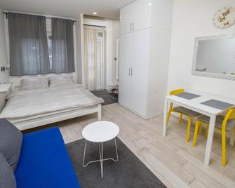 Studio Apartment Lukas - Vinkovci - Bedroom