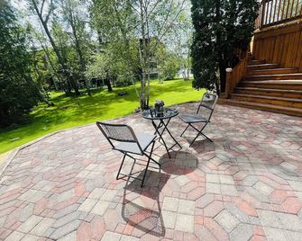Cozy Basement Apartment in Timmins - Timmins - Terasa