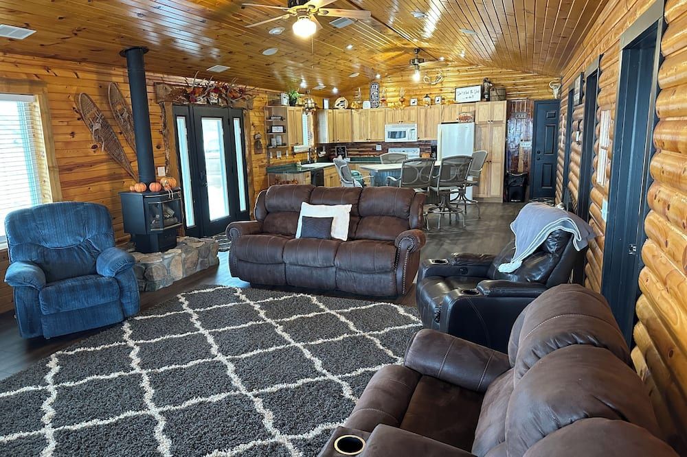 Cozy lake cabin along the Platte River. - Columbus - Wohnzimmer