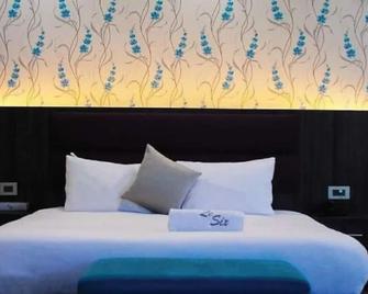 Le Six Resort Hotel - Batroun - Habitación