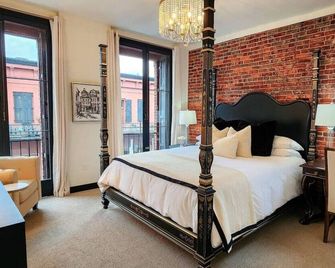 Speakeasy King Suite (Rm1) - Nevada City