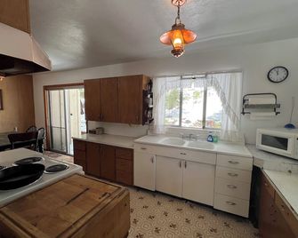 Beautiful 3bedroom house in Mineral/Pet and family Friendly/Lassen National Park - Mineral - Cocina