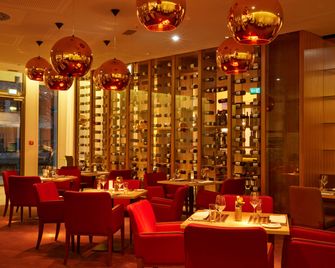 فندق ومركز مؤتمرات رامادا ميونيخ ميسا - ميونخ - مطعم