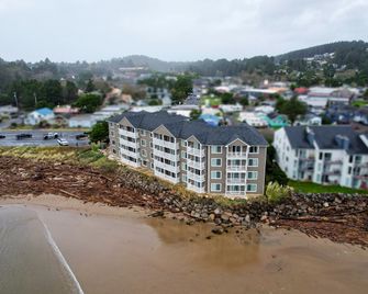 Siletz Bay Beachfront Hotel By OYO Lincoln City - Lincoln City - Bygning