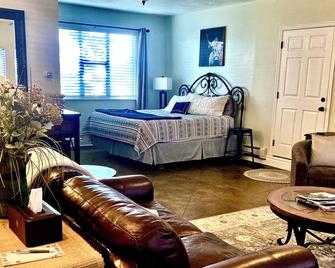 Cozy Country Suite - Tooele - Bedroom