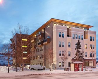 Raven Inn Whitehorse - ווייטהורס - בניין