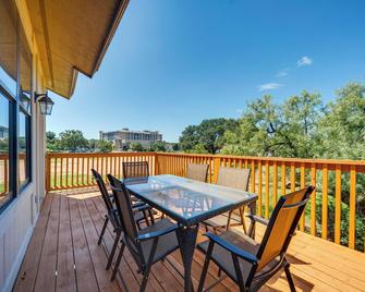 Townhome Near Lake LBJ with Deck and Patio! - Horseshoe Bay - Balcony