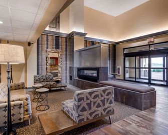 Comfort Suites Burlington - Burlington - Salónek