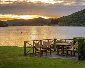 VR Rotorua Lake Resort - רוטורואה - פטיו