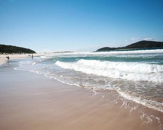 Surfair Unit 1 24 Marine Drive - Shoal Bay - Beach