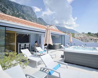 Hotel Alkima - Kotor - Balcón