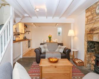 Thrower's Cottage - Moreton-in-Marsh - Living room