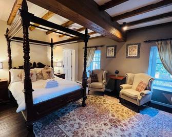 The Peak Hotel - Hope Valley - Habitación